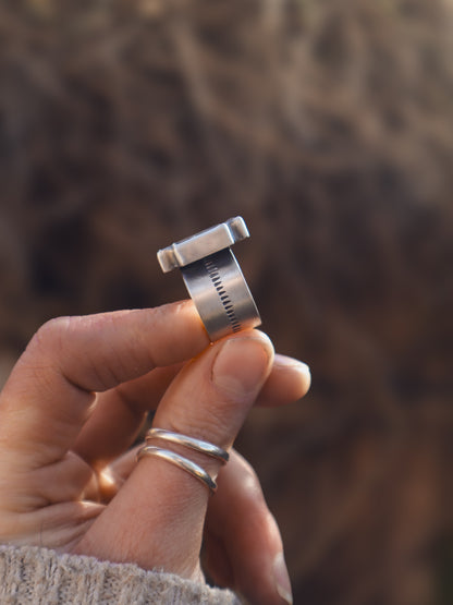 Cloud Mountain Cross Ring - P / 7.5